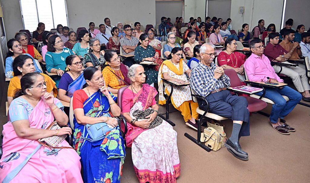 Kalidas lecture series at Gogate College
