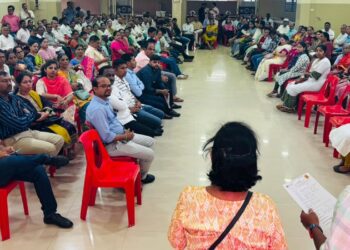 Bride and groom introduction meeting