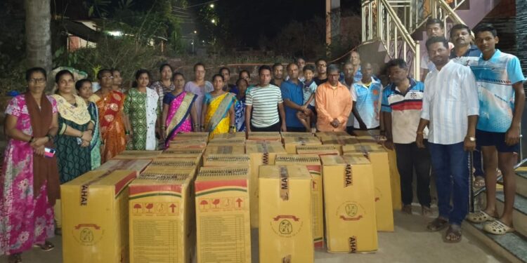 Distribution of utensil kits to construction workers