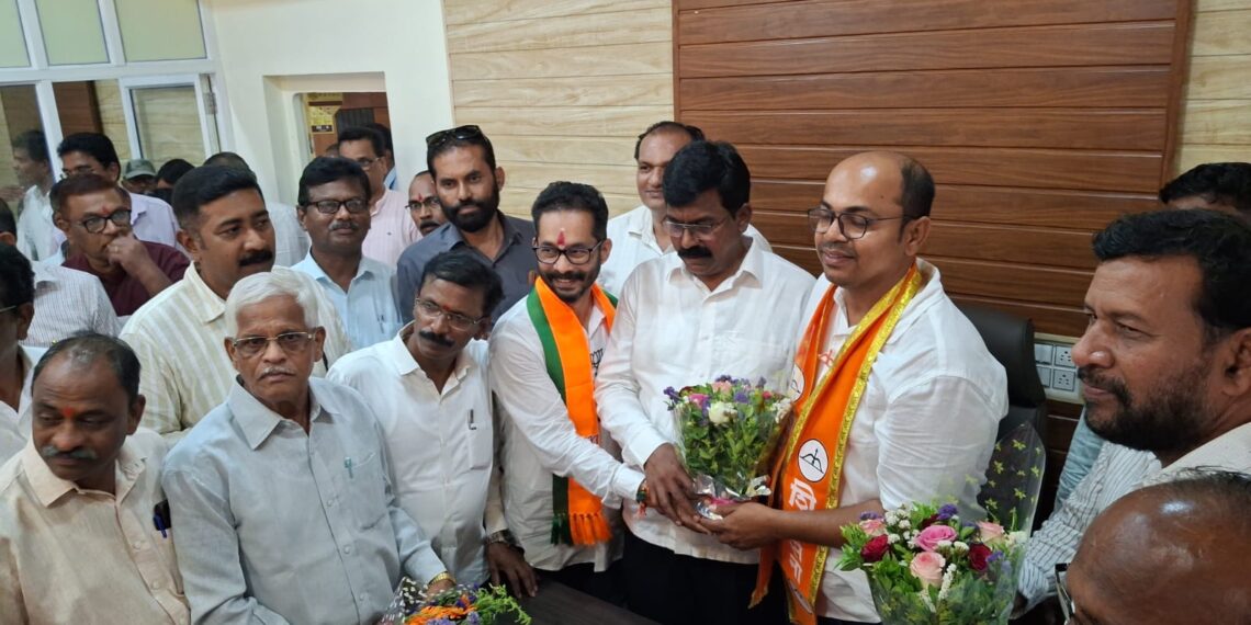 Polekar n Surve Elected for Guhagar PS