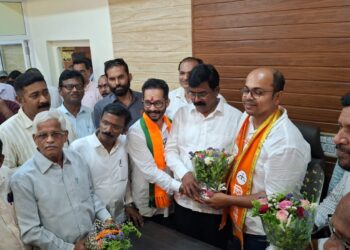 Polekar n Surve Elected for Guhagar PS