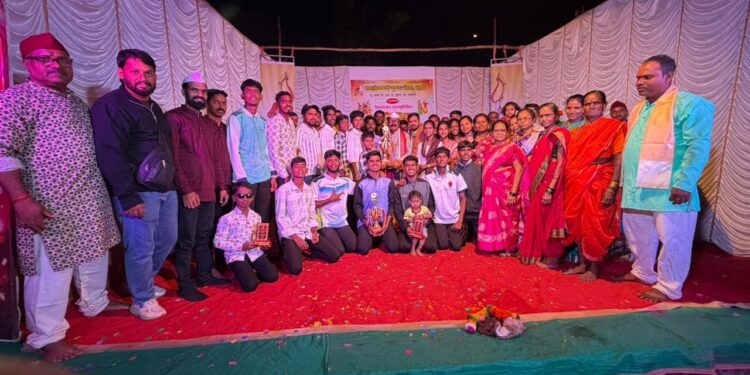Record Dance Competition Concluded at Waki