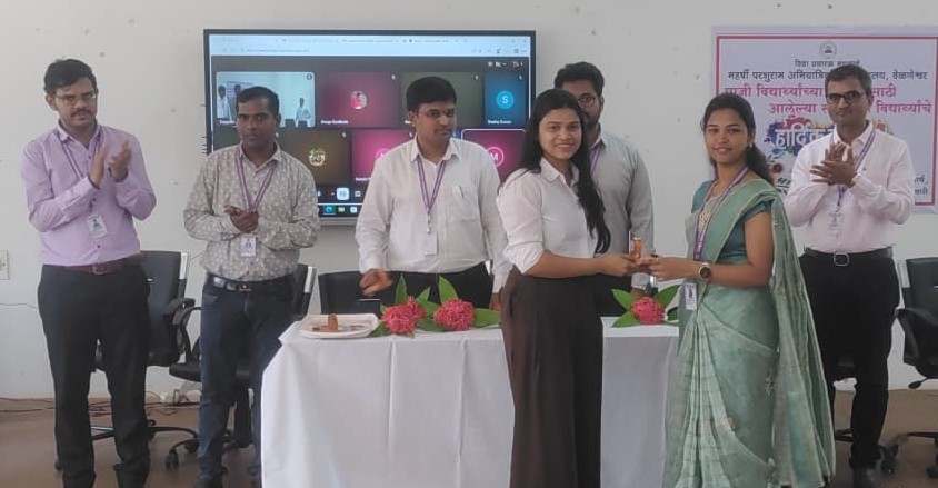 Alumni Meet at Velneshawar College