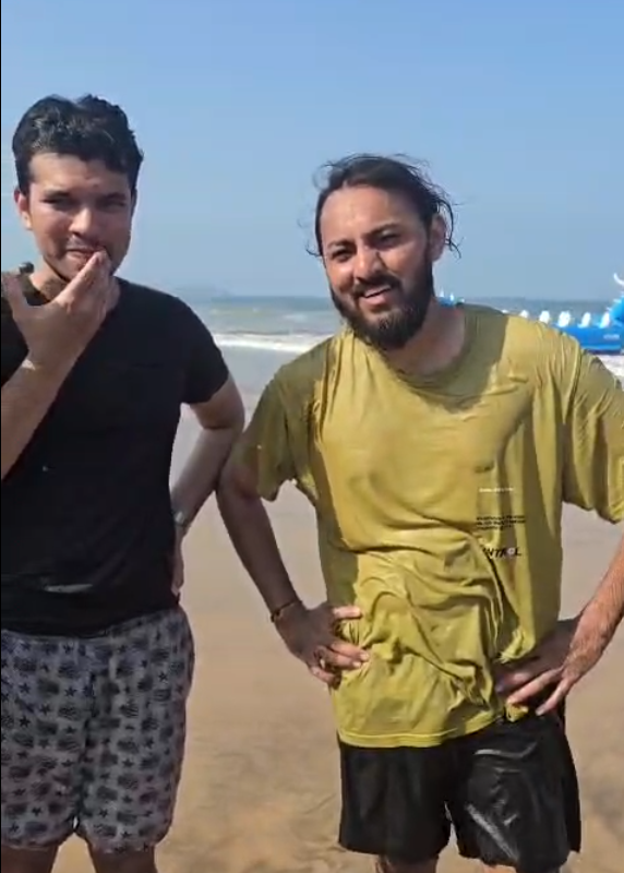 Tourists who were stranded in the sea.