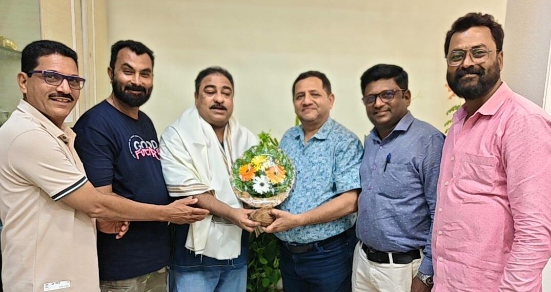 New executive committee of "Aapal Chiplun" organization
