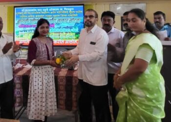 Students felicitated at Anjanvel College