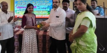Students felicitated at Anjanvel College