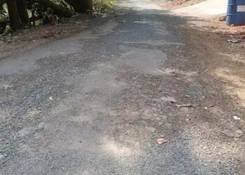 Filling and patching potholes on roads