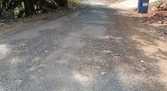 Filling and patching potholes on roads