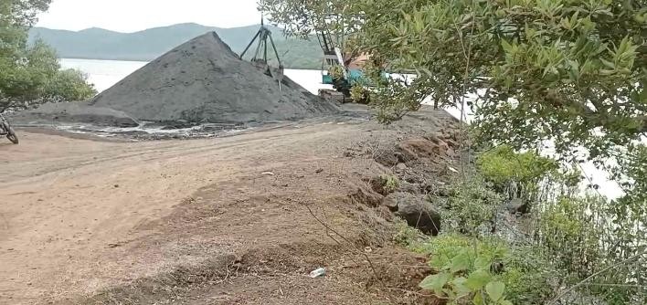 Illegal sand mining in Visapur