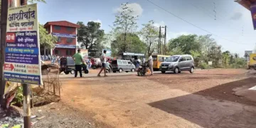 Traffic near Margtamhane School is hazardous