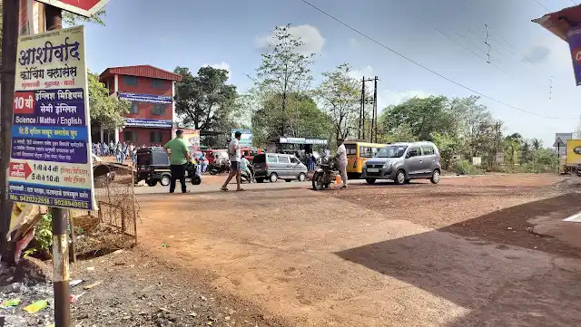 Traffic near Margtamhane School is hazardous
