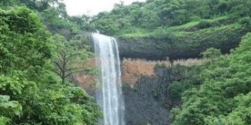 Savatsada Waterfall in Chiplun