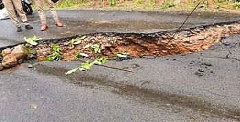 Road at Pangari Tarfe Haveli has caved in