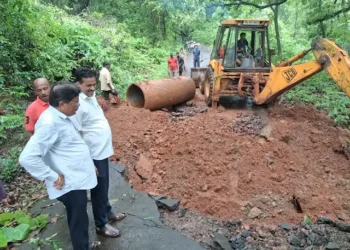Work on Visapur-Pangari damaged road begins