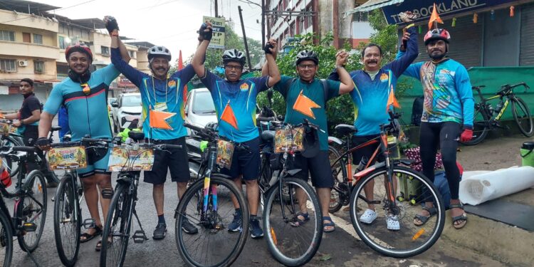 Cyclists' Pandharpur Cycle Wari