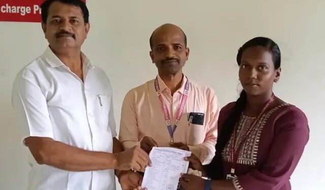 Subhash Khot helps needy students