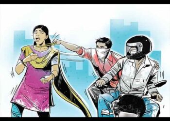 Mangalsutra snatched from woman's neck