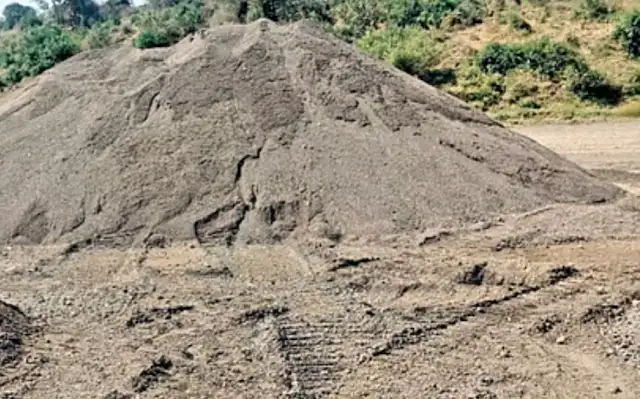 Free sand for the house is on paper