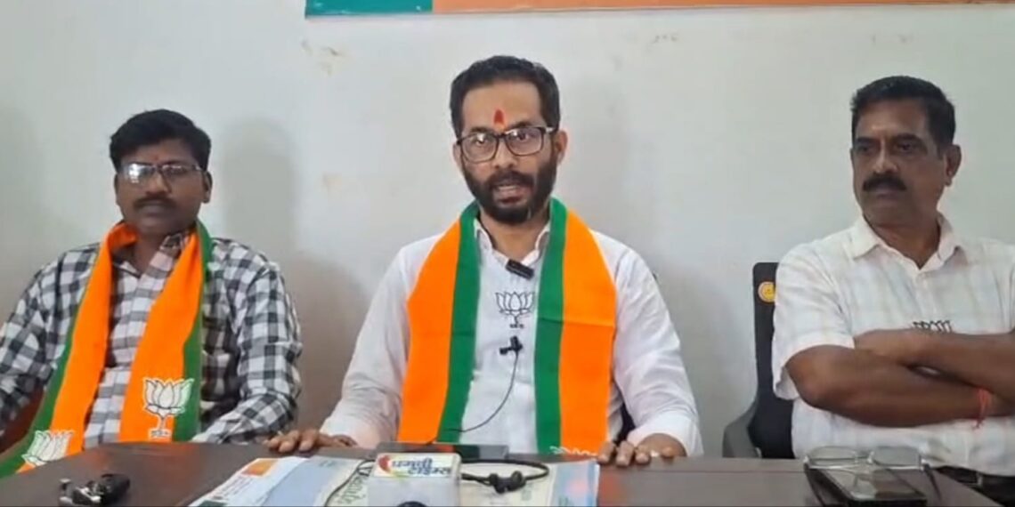 Take action against illegal businesses in Guhagar