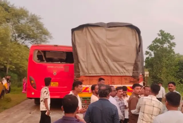 ST bus hit by a truck
