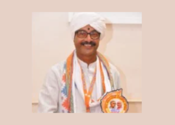 Santosh Dalvi receives Sharadratna Award